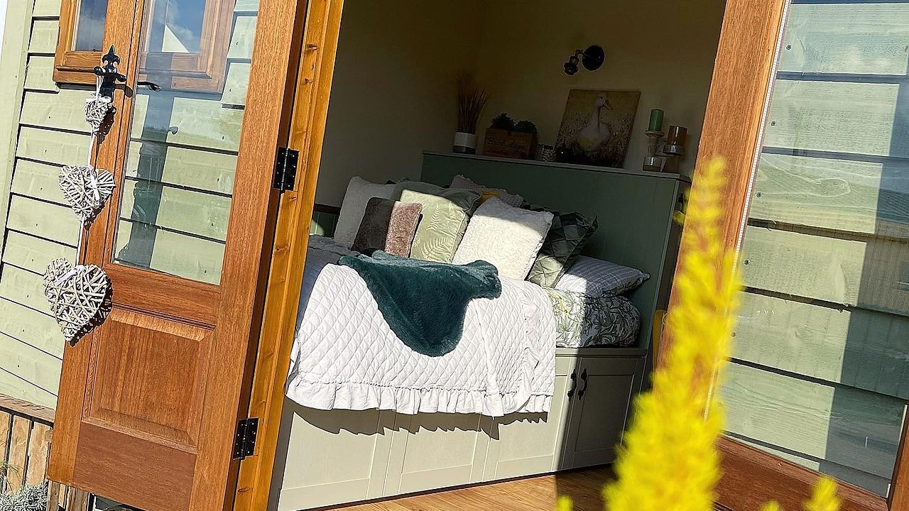 looking through the doors of a shetland shepherds hut